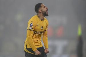 雷竞技APP-英媒：曼联已与库尼亚经纪人会面，他们想以低于解约金的价格签他